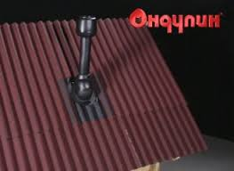 Установка вентиляционной трубы на крышу с ондулином